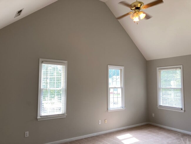 Building Photo - 5901 Tuskwillow Dr