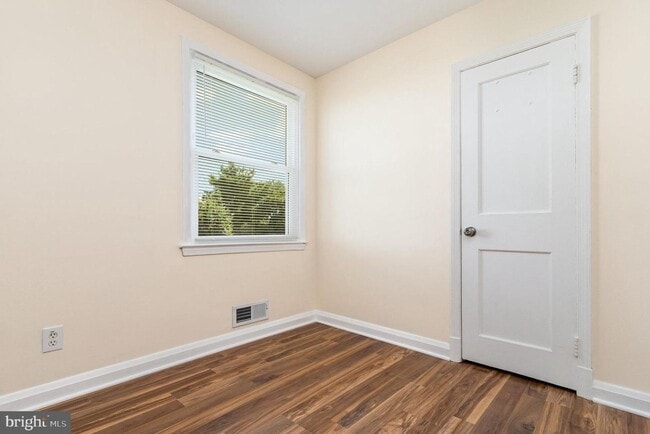 Building Photo - Renovated Rancher for rent in Rosedale!