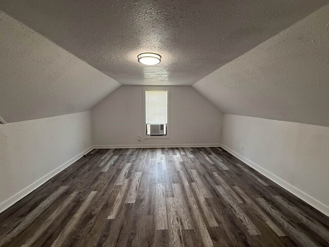 Building Photo - 2567 Rusk St