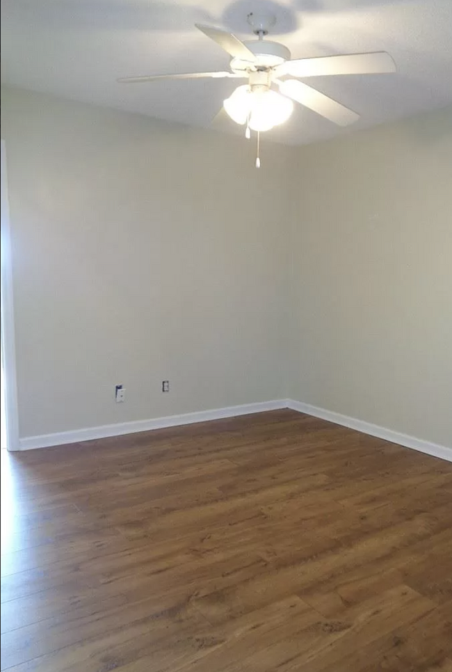 2nd Living Room Upstairs - 75 Courtyard Way