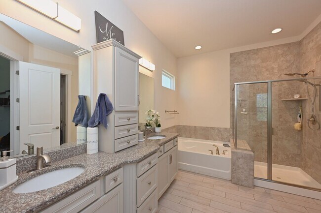 Building Photo - **EXECUTIVE HOME IN WILLIAMSON COUNTY WITH RARE WALK-OUT BASEMENT AND TONS OF STORAGE**