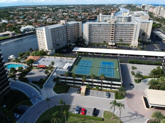Building Photo - 3420 S Ocean Blvd