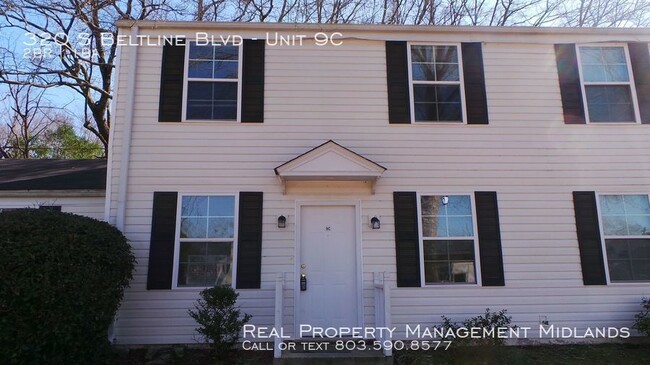 Primary Photo - Woodland Terrace Townhouse!