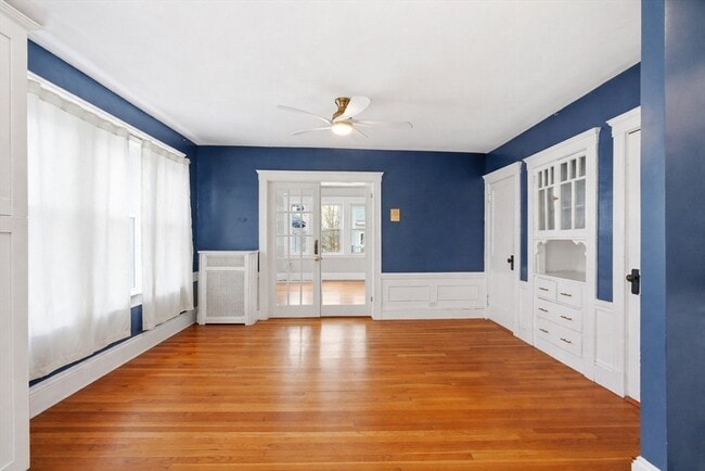 Building Photo - 15 Adelaide St