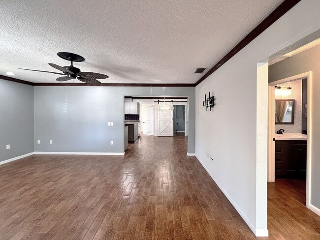 Building Photo - Two-Bedroom Home with Flex Room off Lake D...