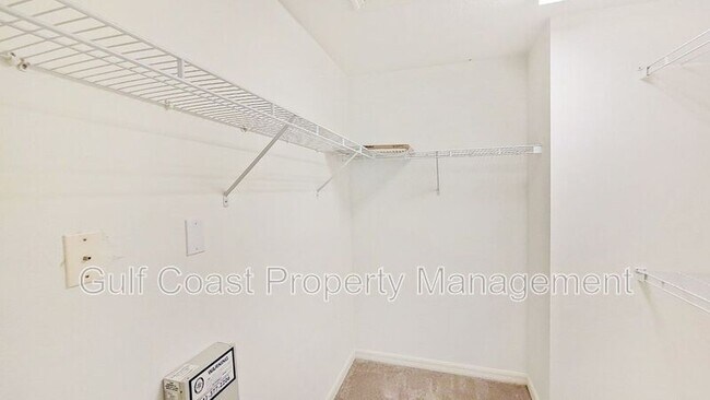 Building Photo - 8823 Haven Harbour Way