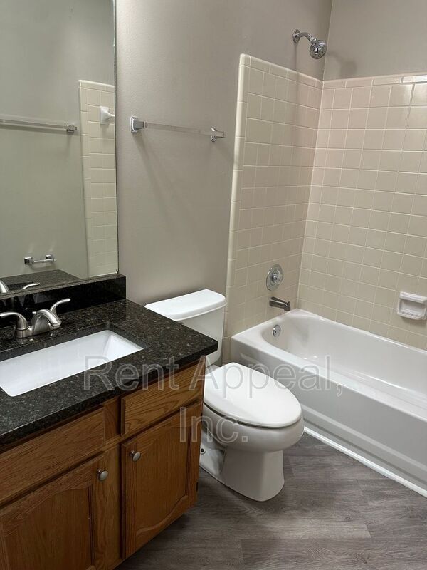 Building Photo - 1560 Burnstone Dr