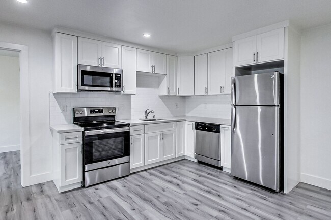 Floorplan - 245 Lee Street