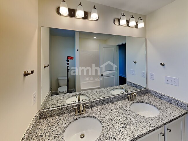 Building Photo - 5956 Hagar Vly Dr