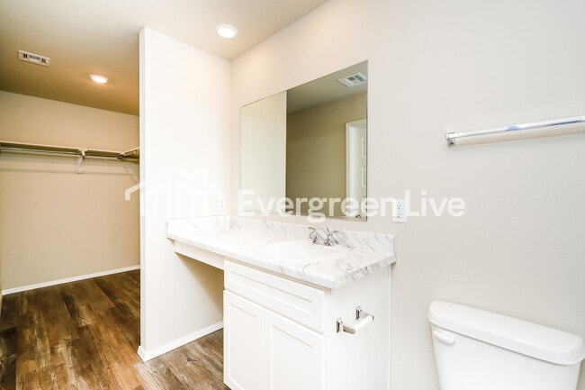 Building Photo - 10174 E Biswell Ln