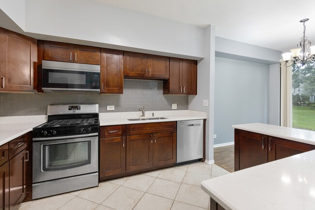 Building Photo - 1175 Regency Dr