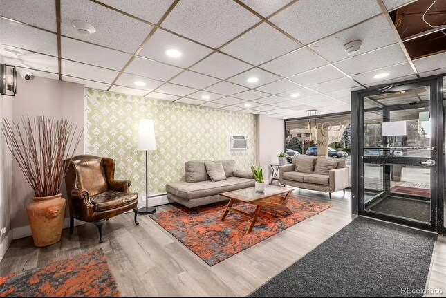 Building Photo - 1035 Colorado Blvd