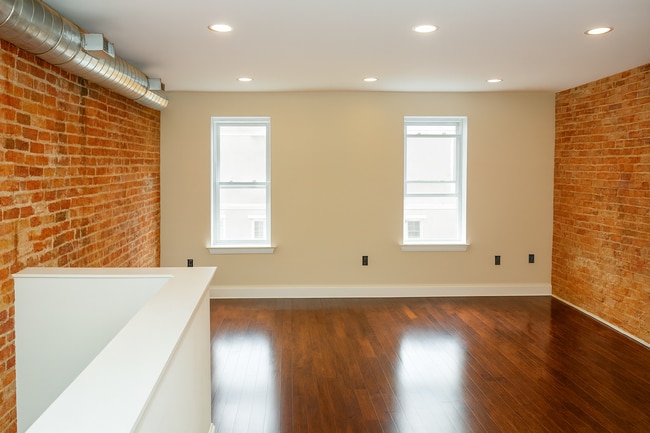Building Photo - 1511 Mifflin St