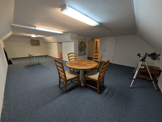 Building Photo - Room in Single Family Home on Ranson Rd