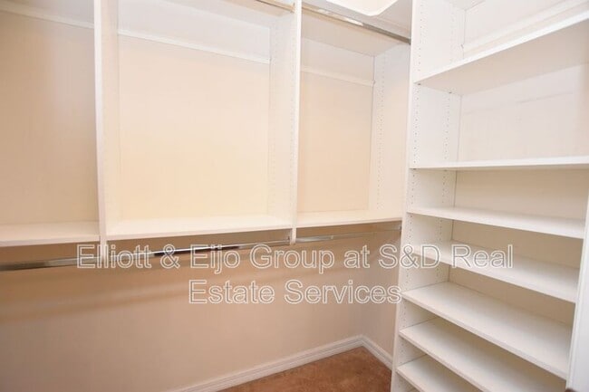 Building Photo - 6508 Sedgeford Dr