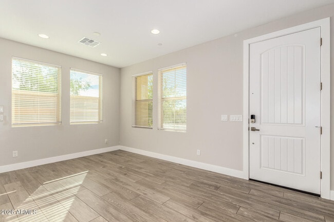 Building Photo - 1873 S Follett Way