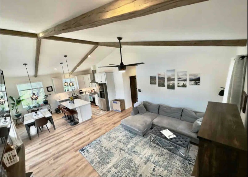 Building Photo - 17 Manley Ln