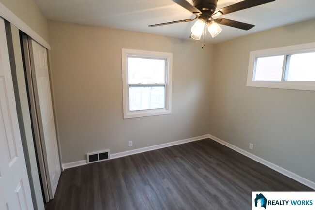 Building Photo - 827 N 29th St