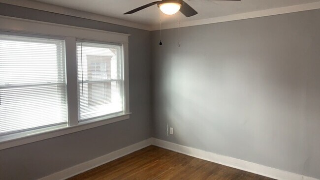 Building Photo - 128.5 Pointview