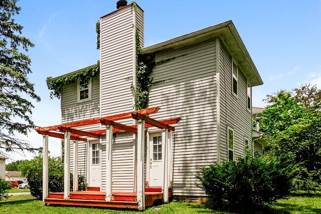 Building Photo - 3377 W 52nd St