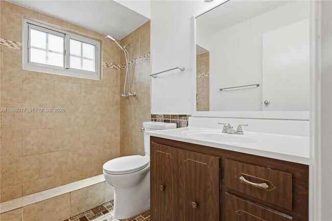 Building Photo - 4512 SW 27th Terrace