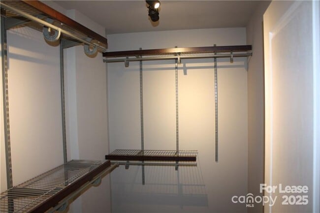 Building Photo - 1315 East Blvd