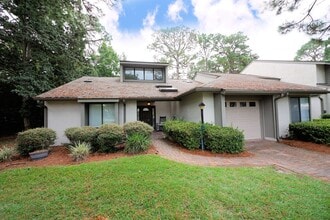Building Photo - Great Bluewater Bay Location