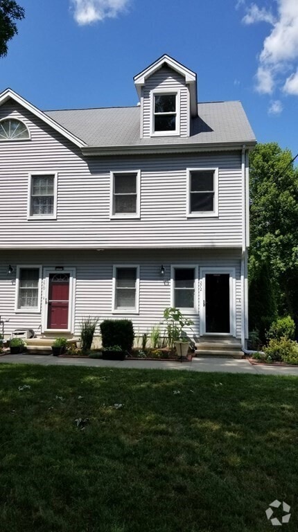 Building Photo - 272 Union St