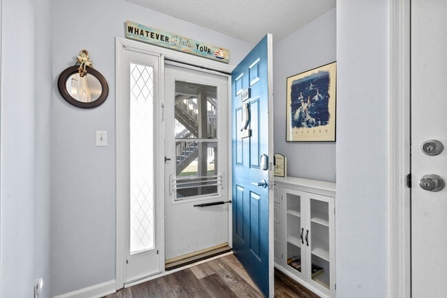 Building Photo - Fully Furnished W/ All Utilities Included!...