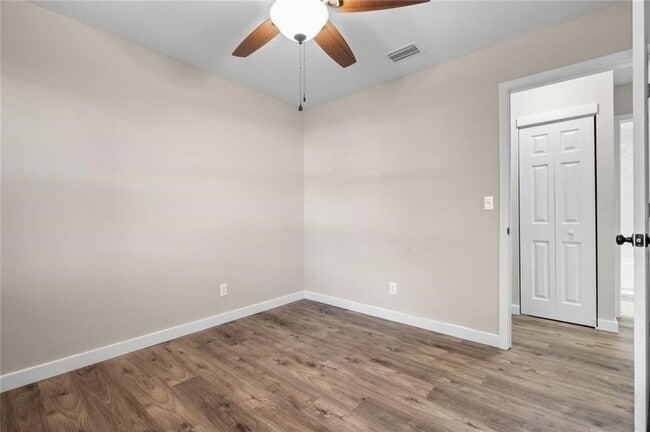 Building Photo - 920 Johnston St