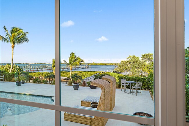 Building Photo - 116 S Sewalls Point Rd