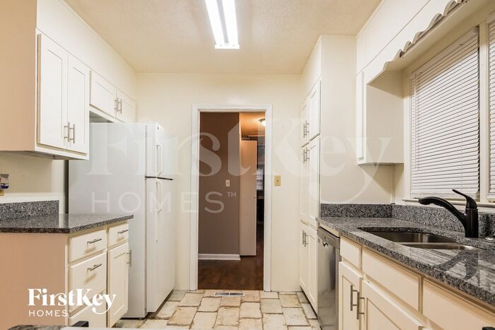 Building Photo - 4245 Springdale Cir