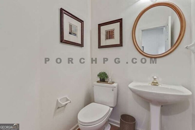 Building Photo - 3210 Kittiwake Cir