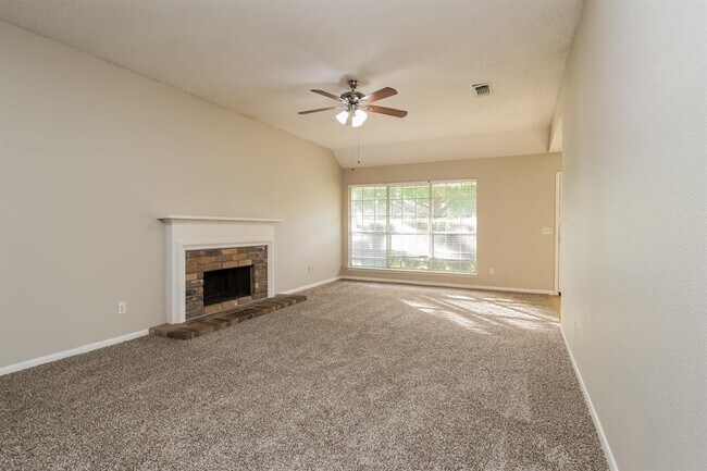 Building Photo - 22626 Guardsman Ln
