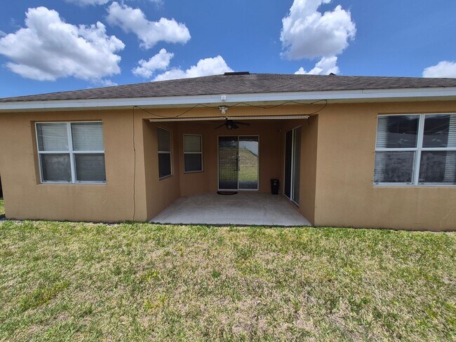 Building Photo - 309 Vizcay Way