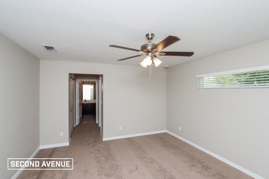 Building Photo - 1135 Tarleton St SE