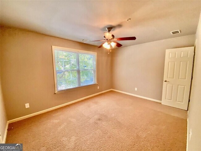 Building Photo - 3322 Castleberry Village Dr