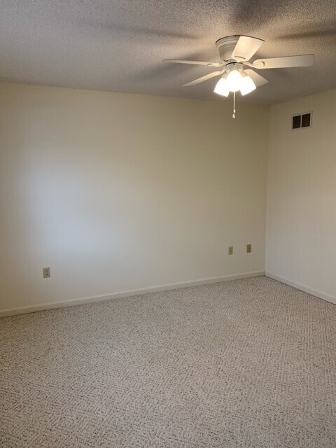 2nd Bedroom - 5 Mruck St