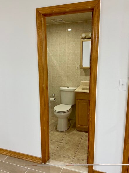 Bathroom - 541 47th St