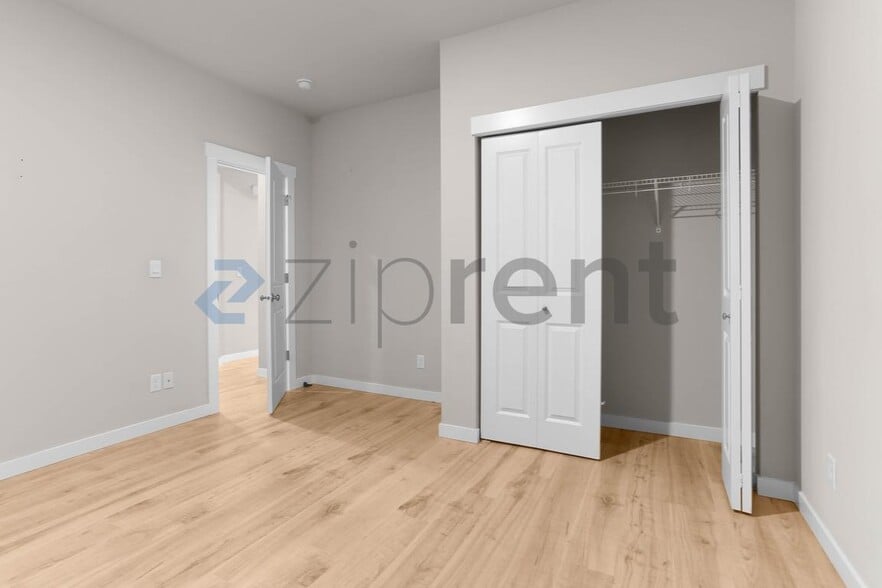 Building Photo - 18823 111th Ave E