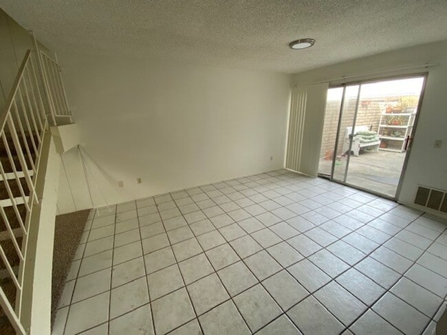 Building Photo - FULLERTON TOWNHOUSE NEAR CSUF   AVAILABLE ...
