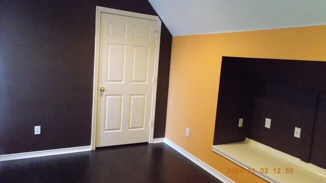 Building Photo - 200 Arbor Creek Dr