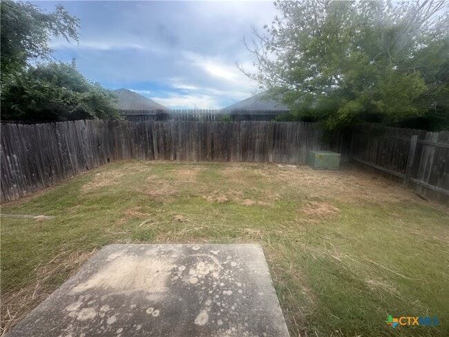 Building Photo - 417 Deloris Dr