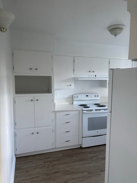 Building Photo - 2145 Webb St