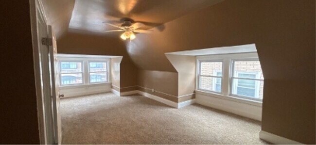 Building Photo - 3 bedroom/ 2 Bath home for RENT in 15211