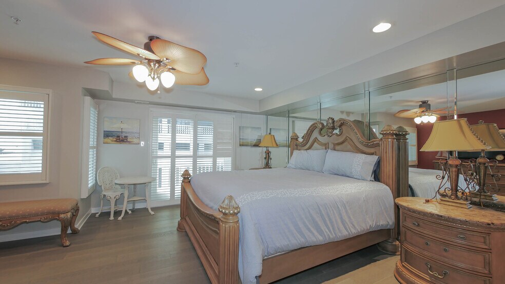 Building Photo - 137 S Berkley Sq