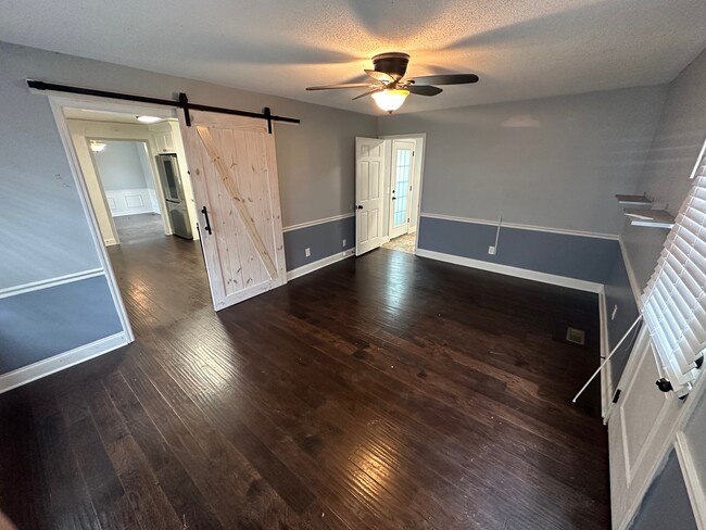 Building Photo - 510 Layne St