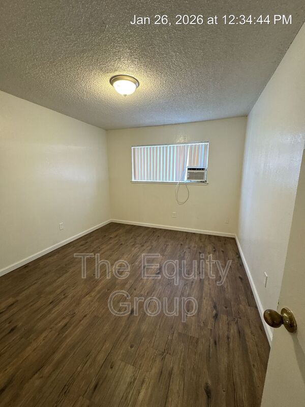 Building Photo - 2012 North Ave