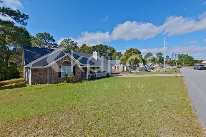 Building Photo - 5312 Blanchette St