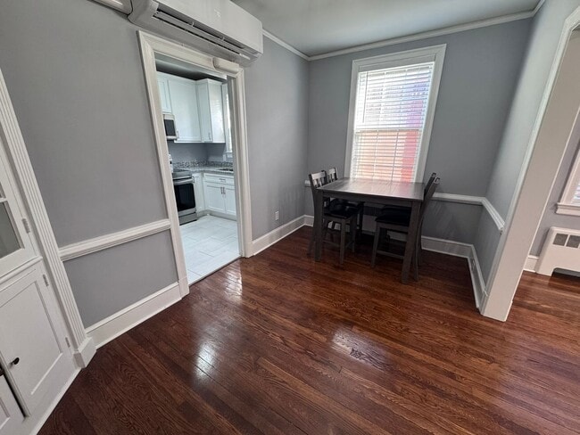 Building Photo - 423 Chestnut St